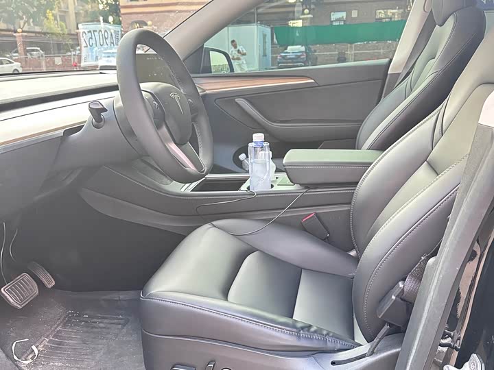 Фото 9 - Tesla Model Y