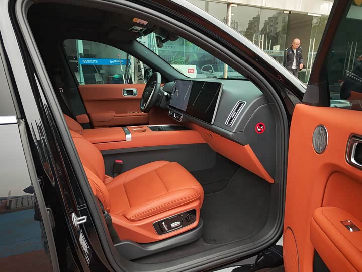 Фото 19 - LiXiang L7