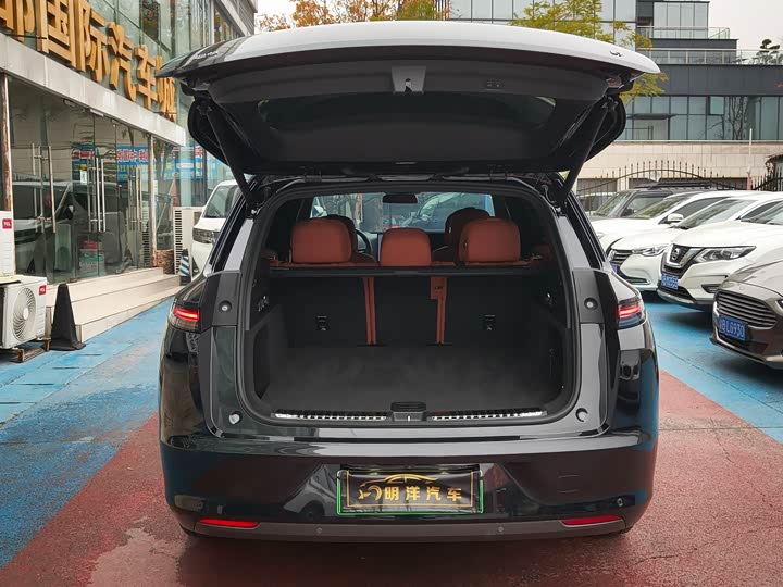 Фото 8 - LiXiang L7