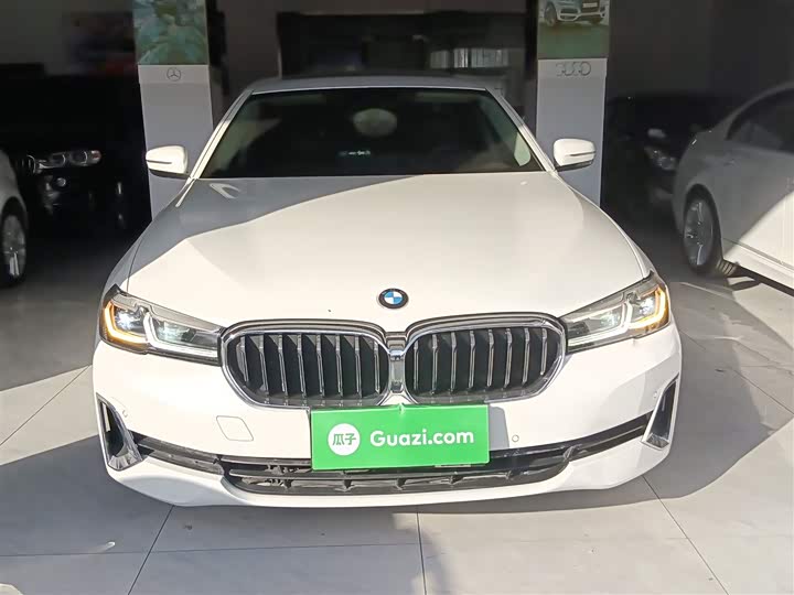 Фото 3 - BMW 5 Series