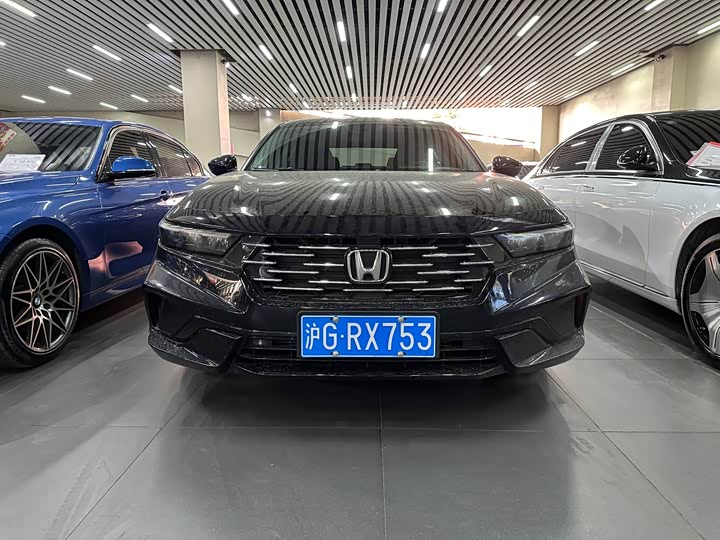 Фото 2 - Honda Accord