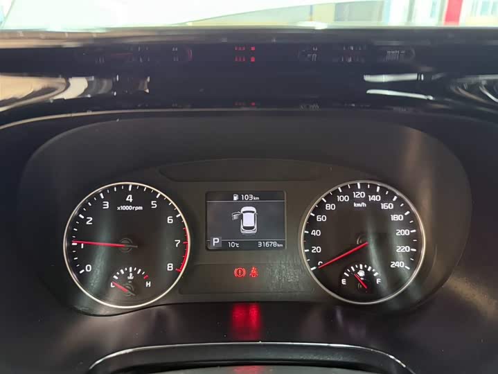 Фото 10 - Kia KX3