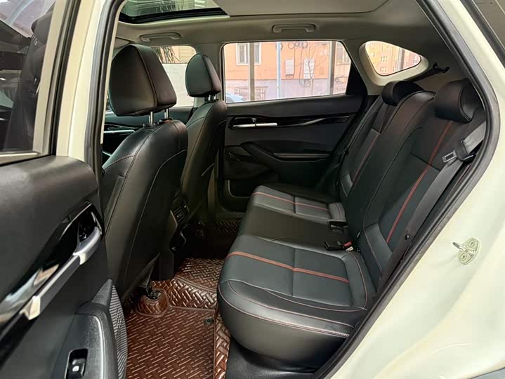 Фото 18 - Kia KX3