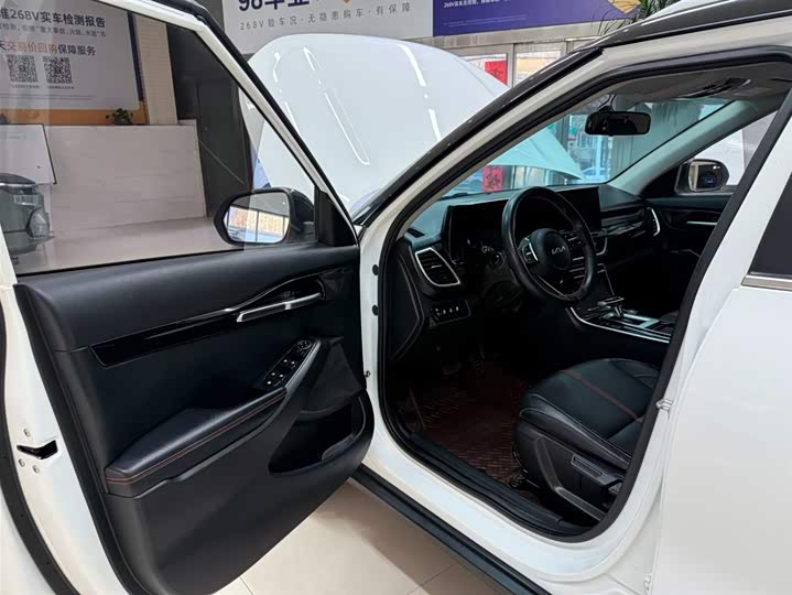 Фото 8 - Kia KX3