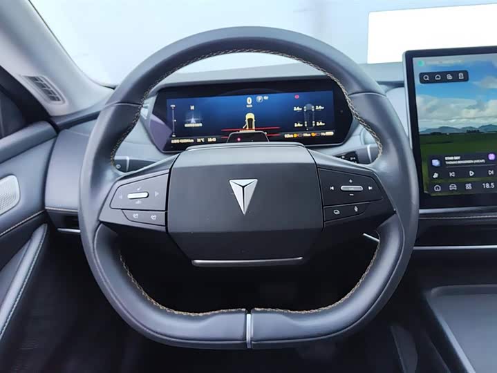 Фото 15 - Changan Deepal SL03