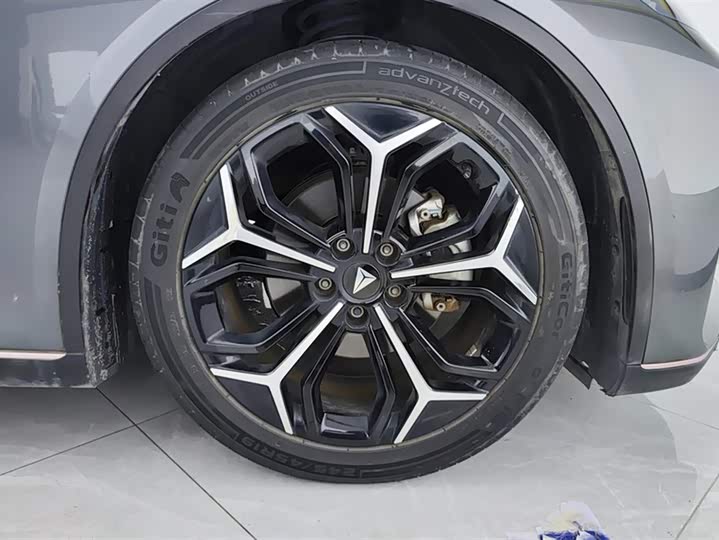 Фото 6 - Changan Deepal SL03