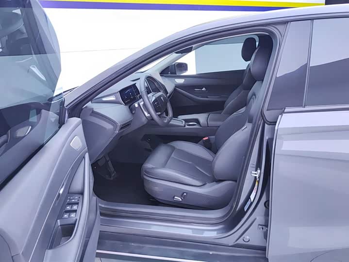 Фото 9 - Changan Deepal SL03