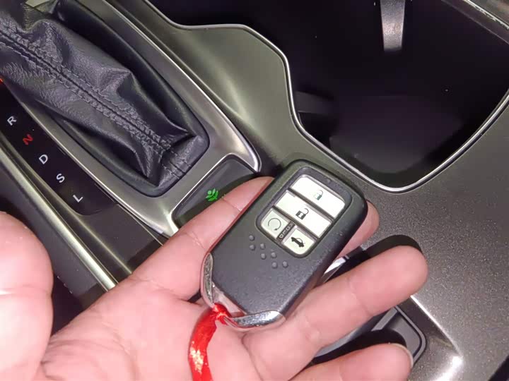 Фото 9 - Honda Accord