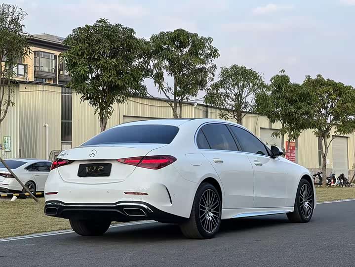 Фото 10 - Mercedes-Benz C-Class