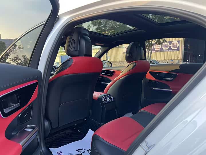 Фото 4 - Mercedes-Benz C-Class