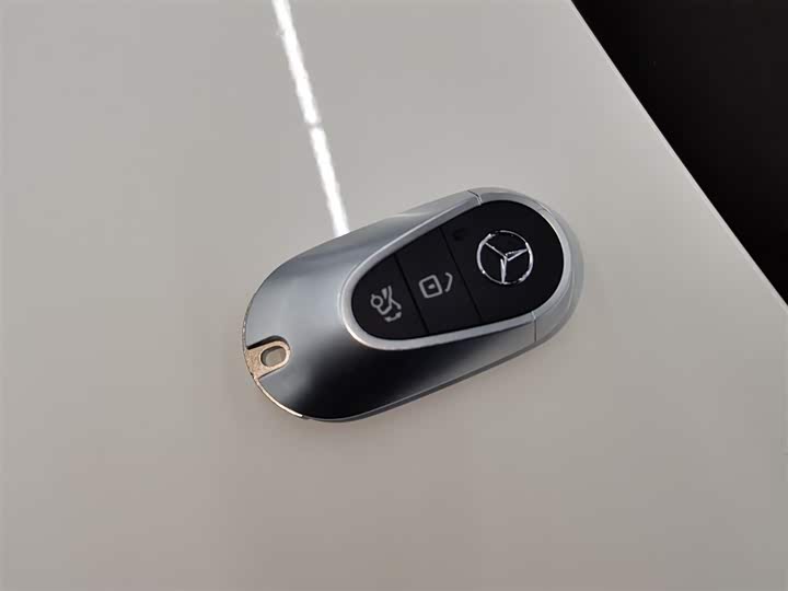 Фото 9 - Mercedes-Benz C-Class