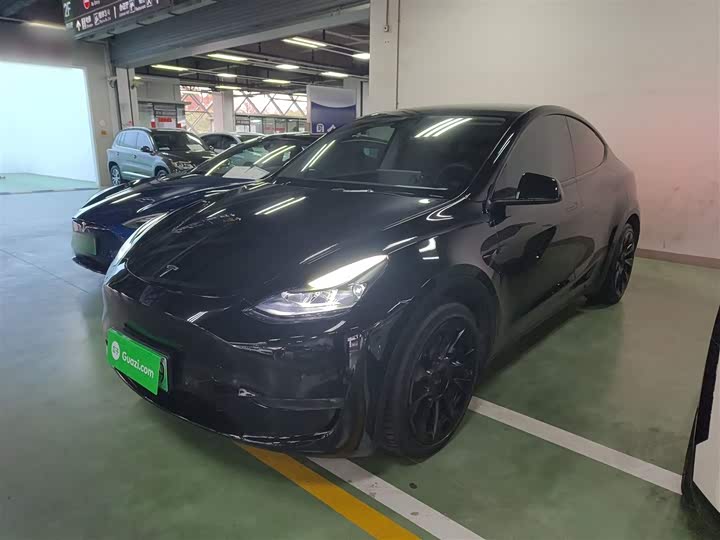 Фото 1 - Tesla Model Y