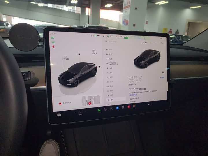 Фото 4 - Tesla Model Y