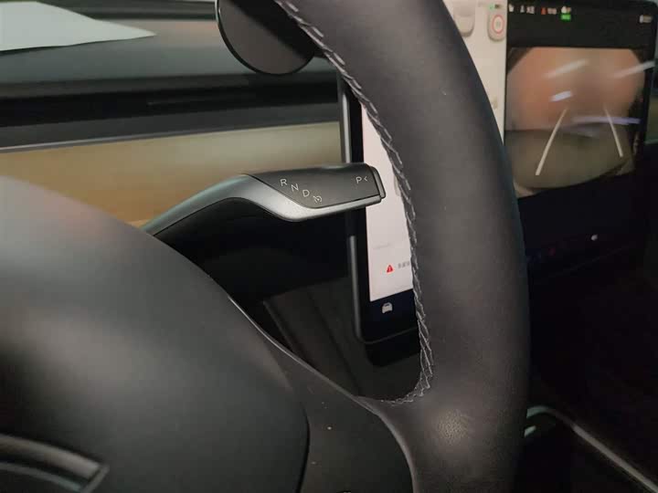 Фото 6 - Tesla Model Y