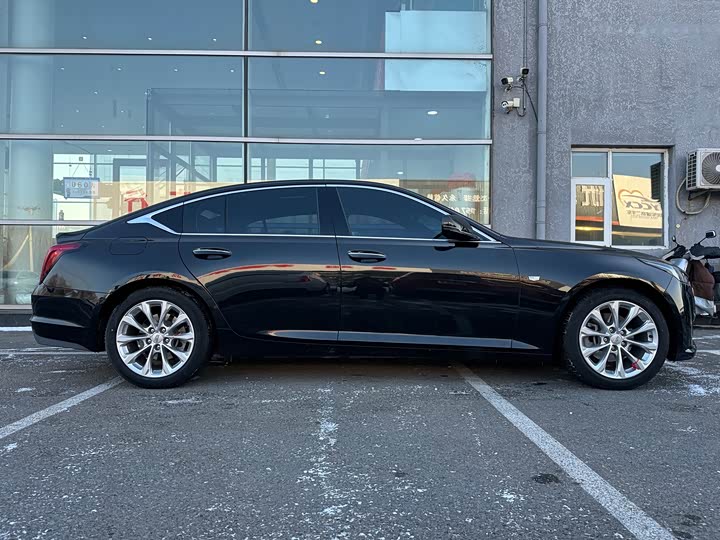 Фото 2 - Cadillac CT5