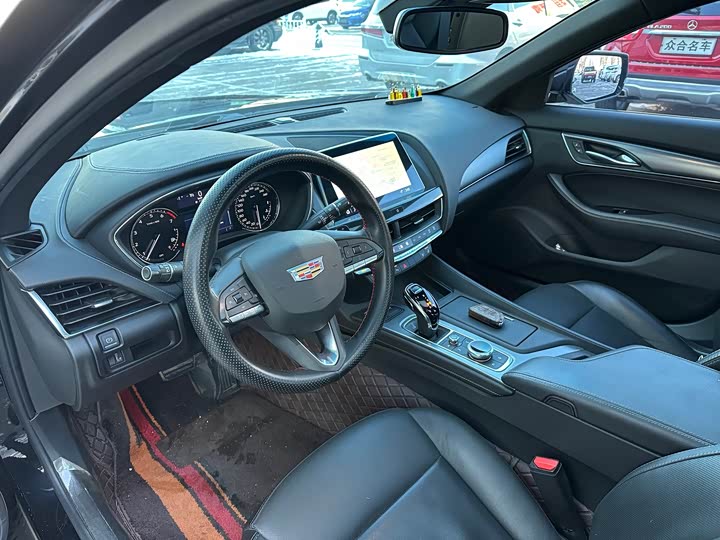 Фото 9 - Cadillac CT5