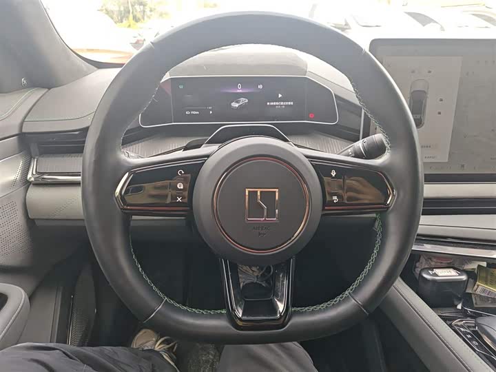 Фото 11 - Zeekr 001