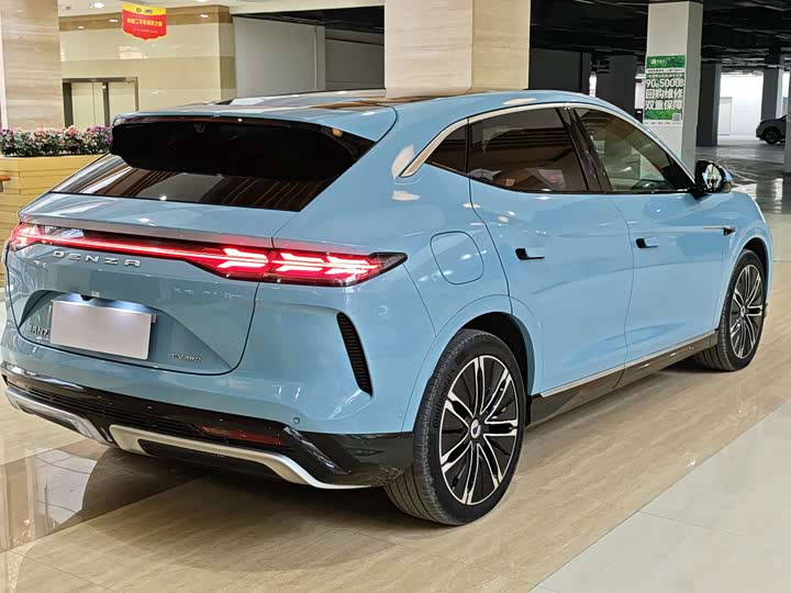 Фото 4 - Denza N7