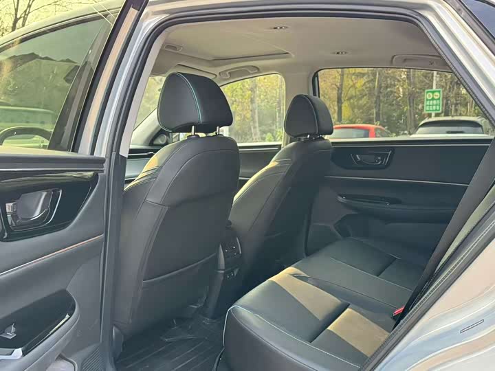 Фото 6 - Honda e:NP2