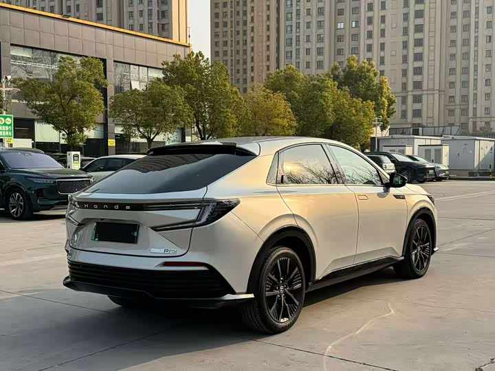 Фото 9 - Honda e:NP2