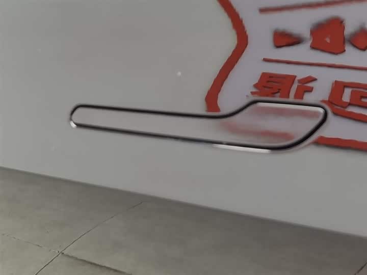 Фото 18 - Tesla Model 3