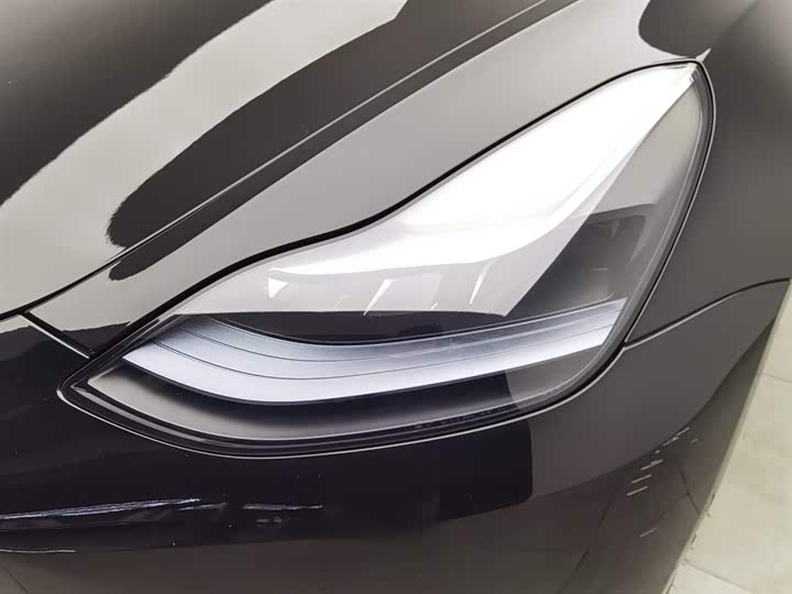 Фото 7 - Tesla Model 3