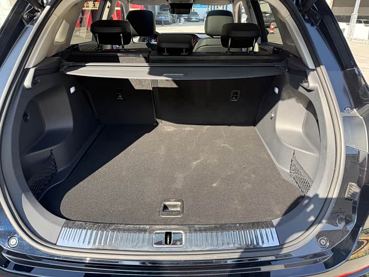 Фото 16 - Hongqi HS5