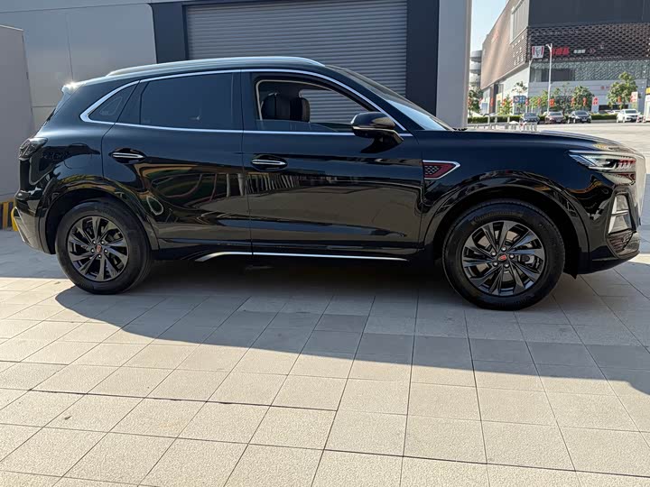 Фото 4 - Hongqi HS5