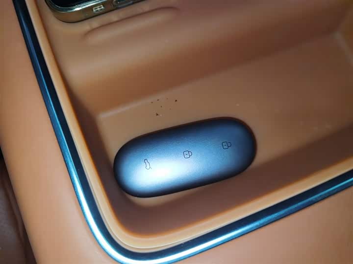 Фото 11 - LiXiang L9