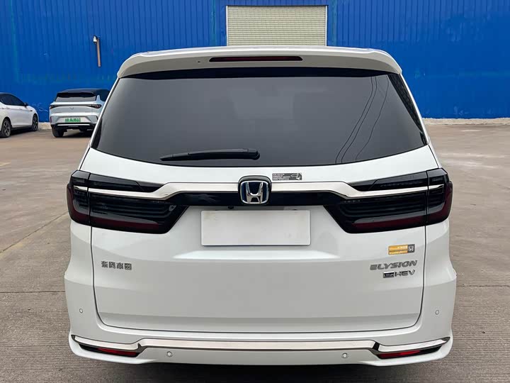 Фото 4 - Honda Elysion