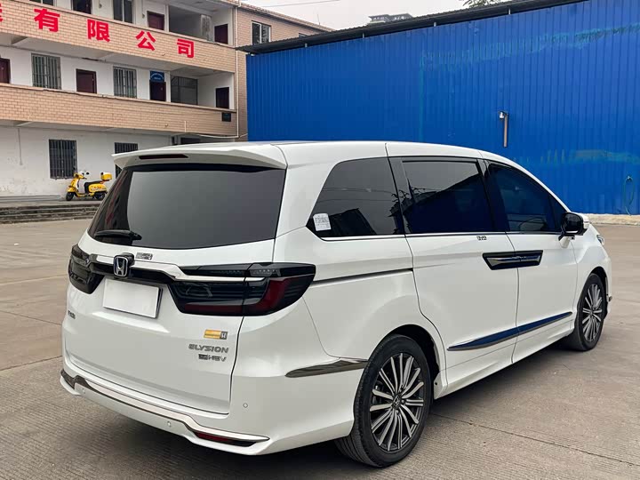 Фото 5 - Honda Elysion