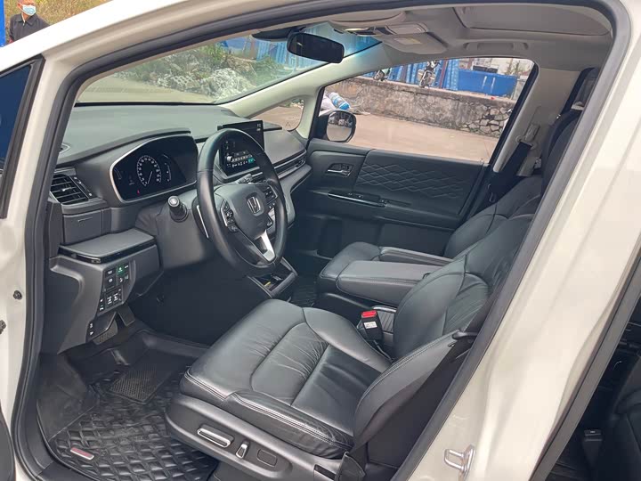 Фото 7 - Honda Elysion