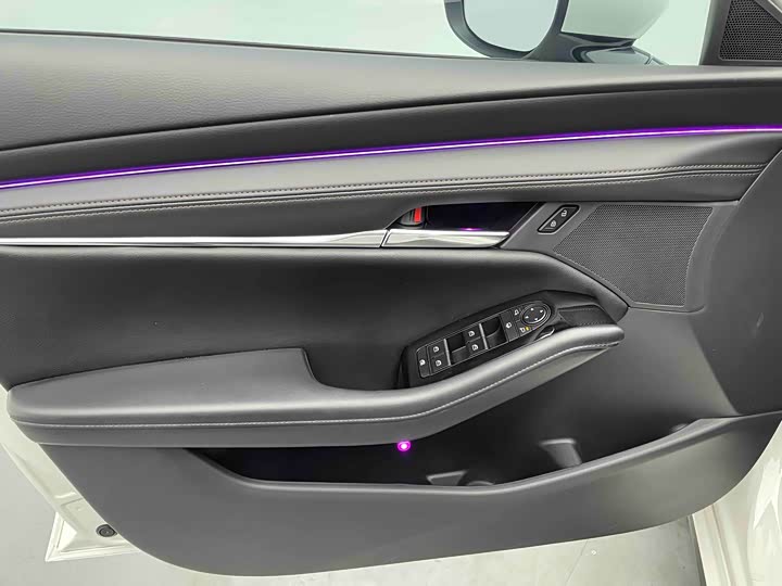 Фото 12 - Mazda 3 (Axela)