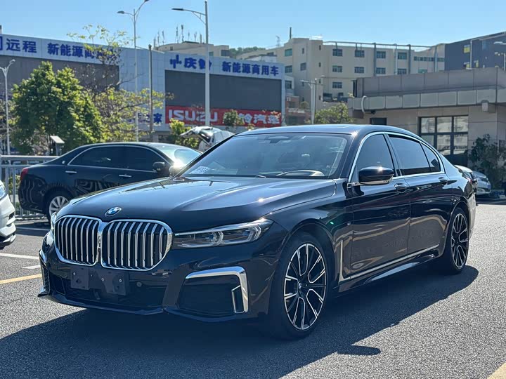 Фото 3 - BMW 7 Series