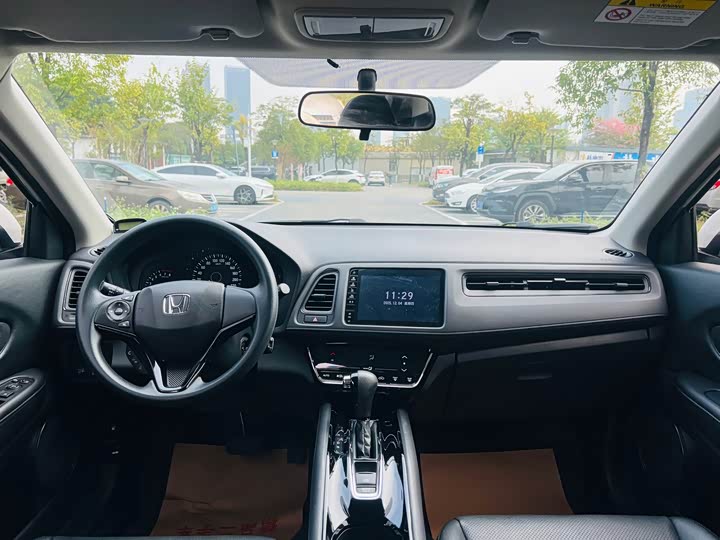 Фото 14 - Honda Vezel