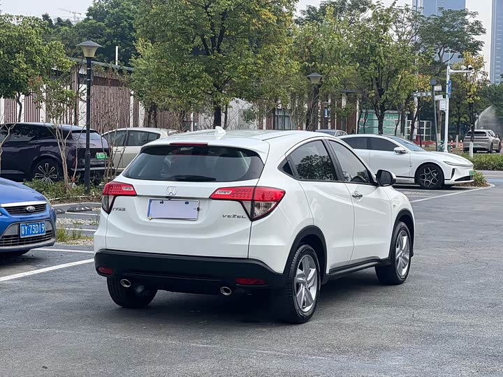 Фото 6 - Honda Vezel