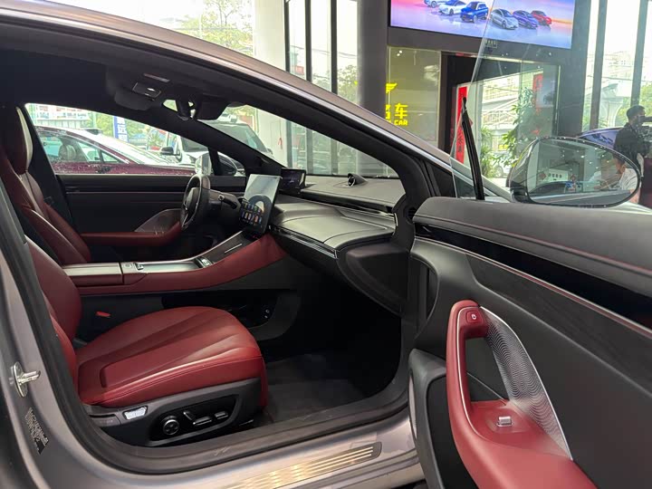 Фото 16 - Luxeed S7