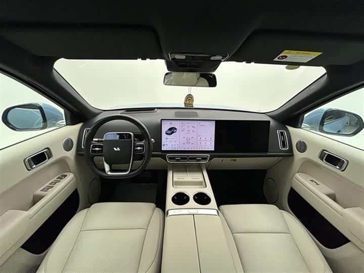 Фото 10 - LiXiang L8