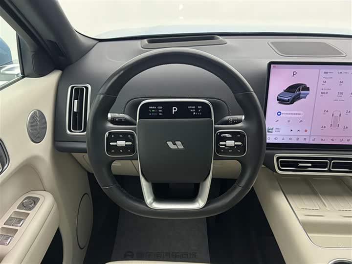 Фото 13 - LiXiang L8