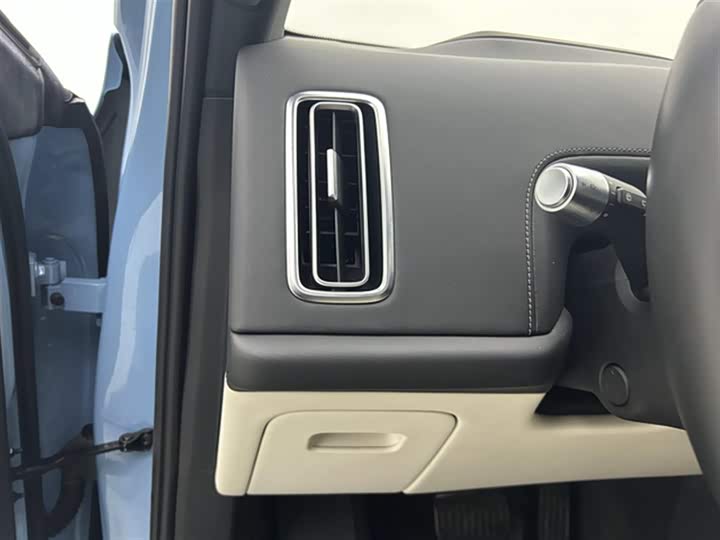 Фото 15 - LiXiang L8