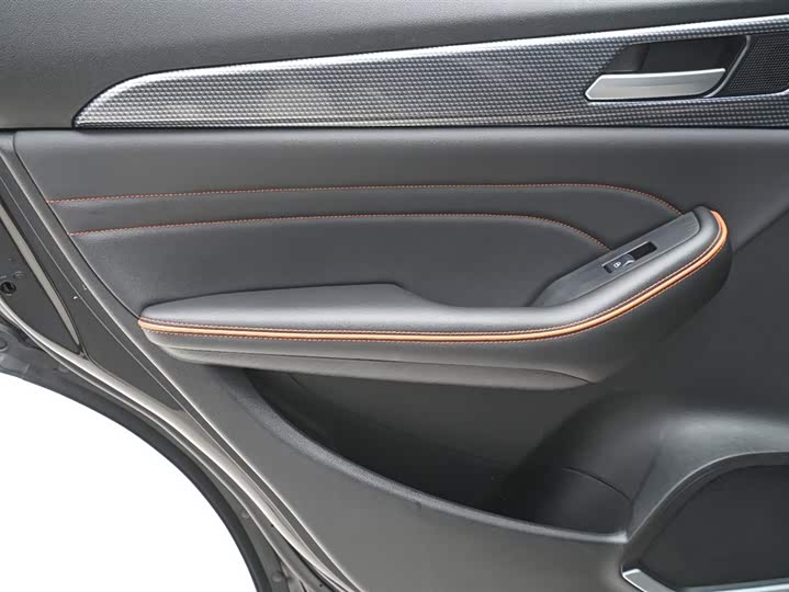 Фото 15 - Haval F7