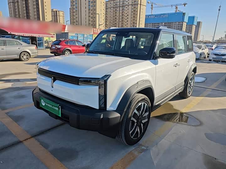 Фото 1 - Chery iCar 03