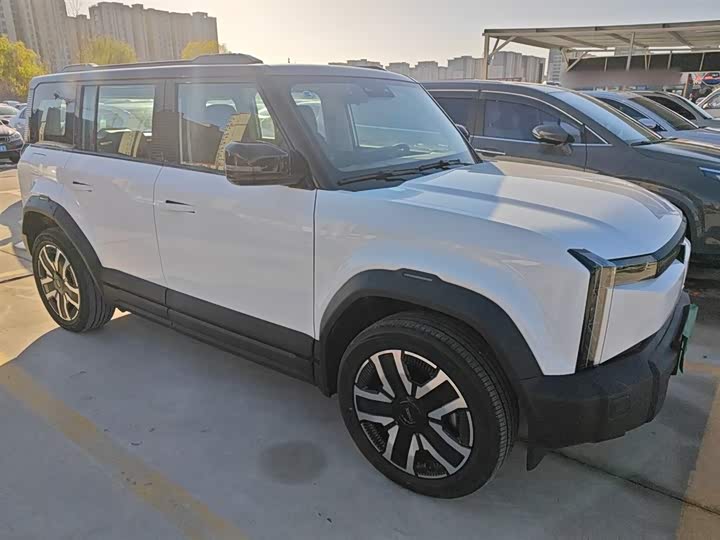 Фото 4 - Chery iCar 03