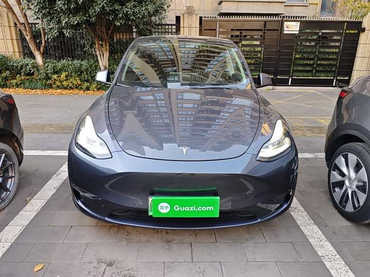 Фото 3 - Tesla Model Y