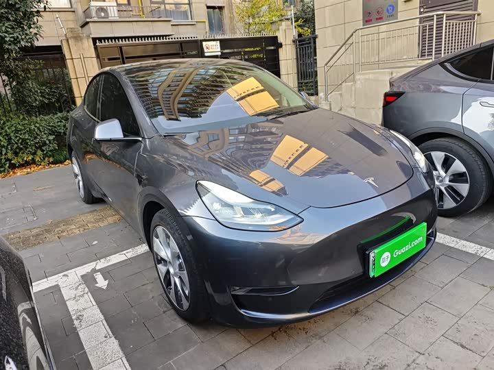Фото 4 - Tesla Model Y