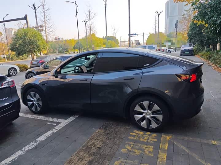 Фото 5 - Tesla Model Y