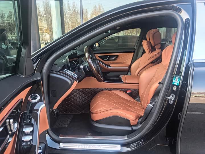 Фото 24 - Mercedes-Benz Maybach S-Class