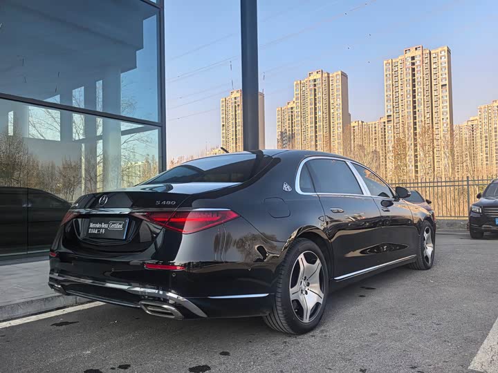 Фото 4 - Mercedes-Benz Maybach S-Class