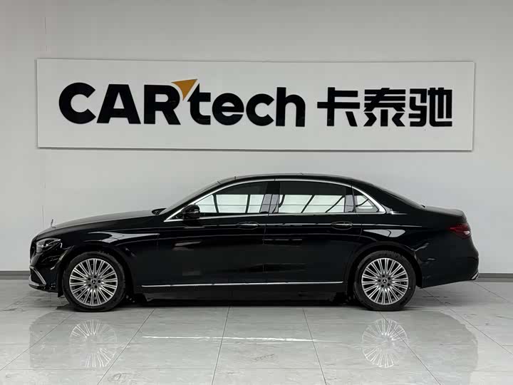 Фото 4 - Mercedes-Benz E-Class