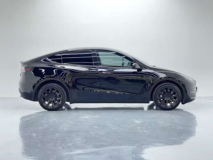 Фото 9 - Tesla Model Y